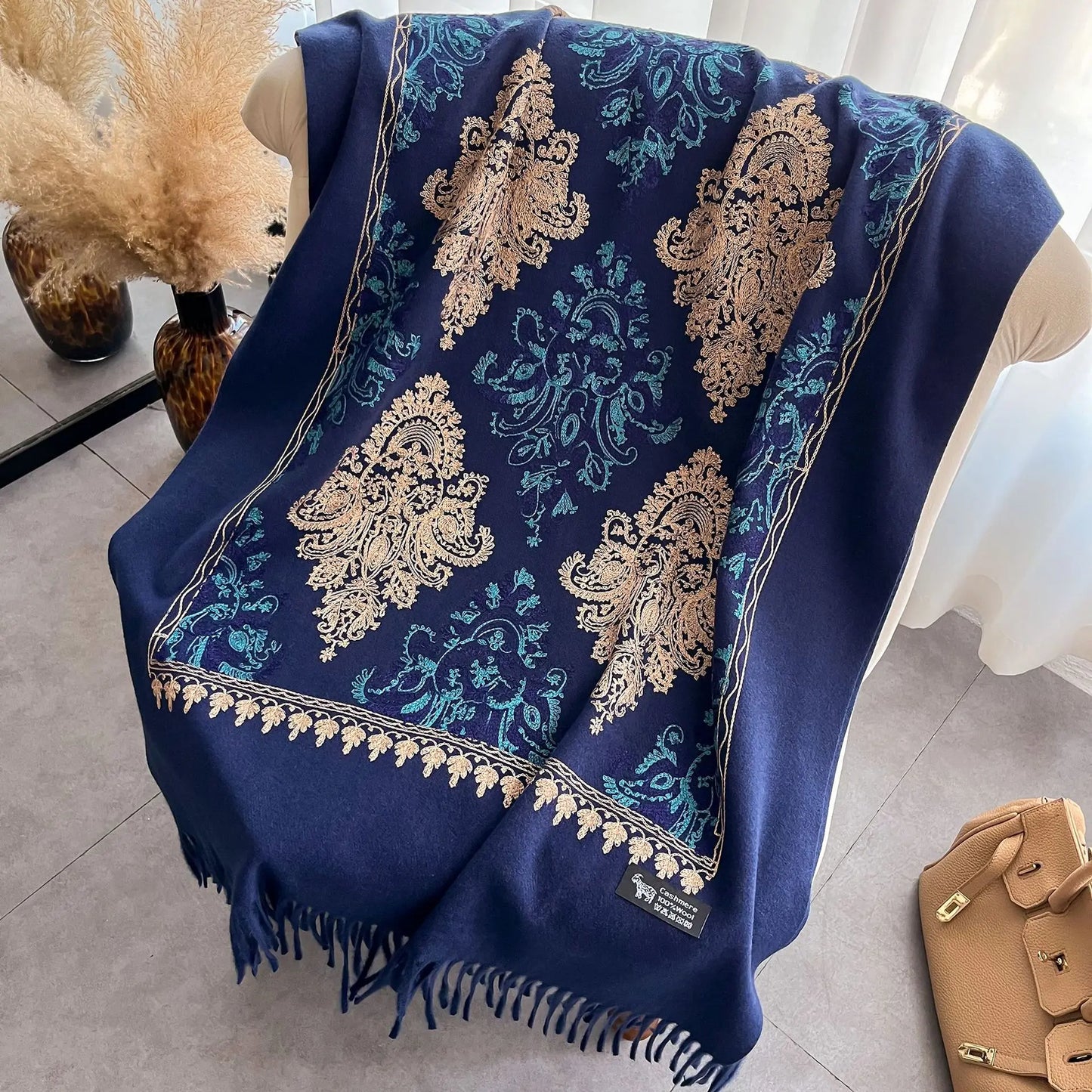 Cashmere Scarf for Women Floral Embroidery Pashmina Blanket Thick Shawl Wrap Neckerchief Elegant Lady Poncho Bufanda