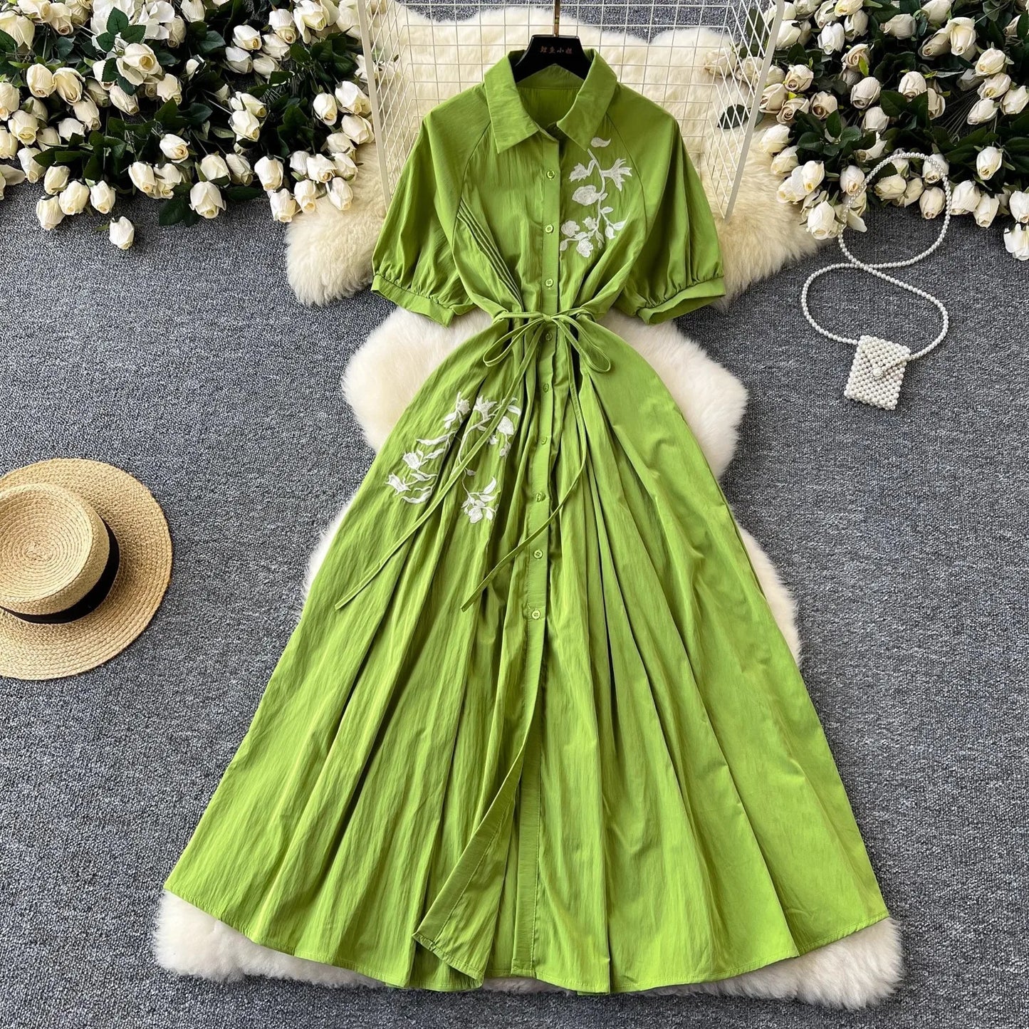 Retro Embroidered Loose Waist Cinched dress