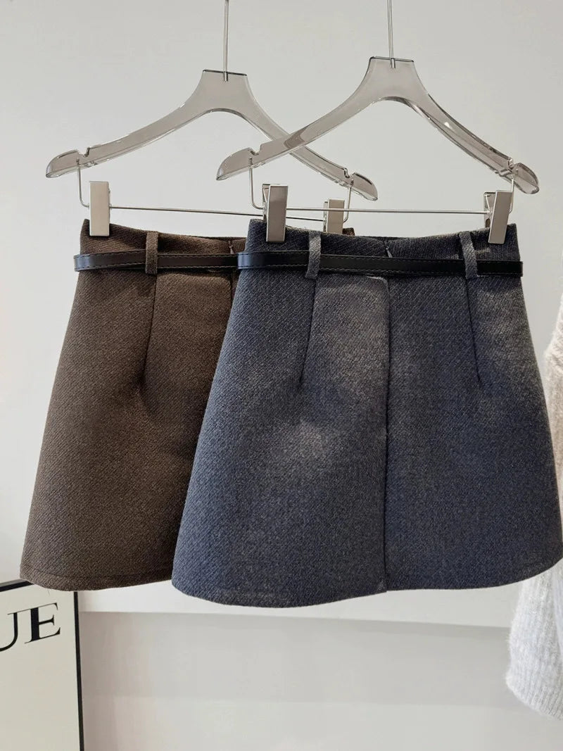 high waist slimming and anti glare A-line hip hugging short skirt